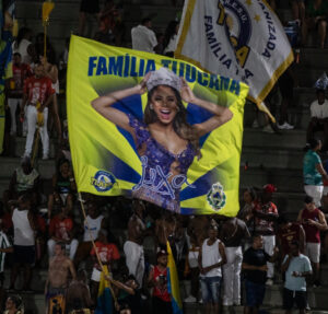 Unidos da Tijuca faz bandeira em homenagem a Lexa após internação por pré-eclâmpsia