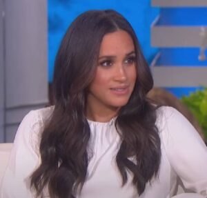 Meghan Markle surge com peça de roupa que contém homenagem discreta aos filhos