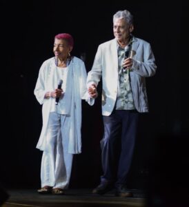 Chico Buarque, Leci Brandão, Alcione e mais artistas se apresentam no Show de Verão Mangueira 2025