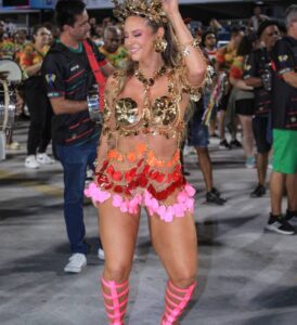 Assim como Paolla Oliveira, relembre outras famosas que deram um passo para trás no Carnaval