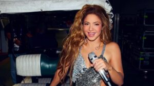 Shakira se encanta com recepção calorosa dos fãs ao chegar no Brasil