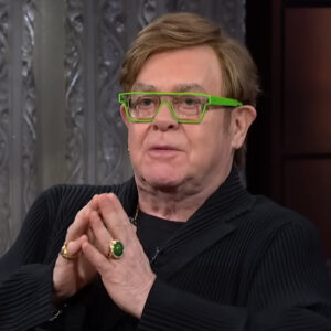 Elton John, Cristiano Ronaldo, Ellen Pompeo… Confira os famosos que tiveram filhos por barriga de aluguel!