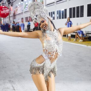 Mãe e irmã de Lexa participam com a Portela do Desfile das Campeãs do Rio de Janeiro