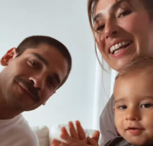 Fernanda Paes Leme homenageia Victor Sampaio no aniversário do ex: Viva o papai!