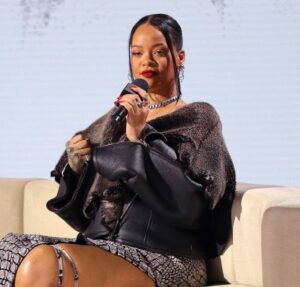 Em momento raro, Rihanna fala da personalidade dos filhos: Ama melodia