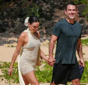 Victoria Beckham abre álbum de fotos do aniversário de 50 anos de idade do marido, David Beckham