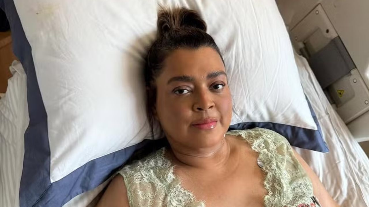 Preta Gil volta a ser internada para realizar exames Lorena Bueri