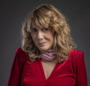 Renata Sorrah abre o jogo sobre os memes dela: Viajou o mundo inteiro, é uma delícia