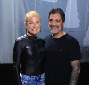 Junno Andrade mostra Xuxa Meneghel alimentando morcegos: Xu Batgirl