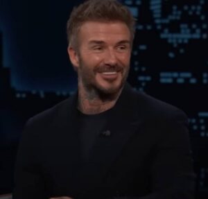Após ser nomeado cavaleiro pelo Rei Charles III, David Beckham recebe homenagens da família: Muito orgulhosa