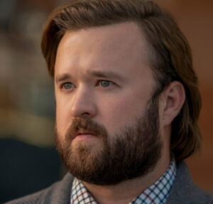 Após prisão, juiz define pena de Haley Joel Osment, ex-astro mirim de O Sexto Sentido, diz revista