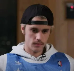 No Dia dos Pais internacional, Justin Bieber posta clique: Sou um pai com quem não se brinca