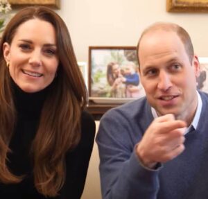 Príncipe William posta clique com família: Um dia brilhante