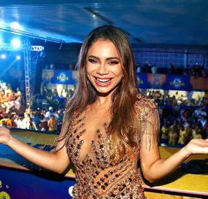 Novidade na área! Lexa estreia como Rainha de Bateria da Dragões da Real no Carnaval de 2026