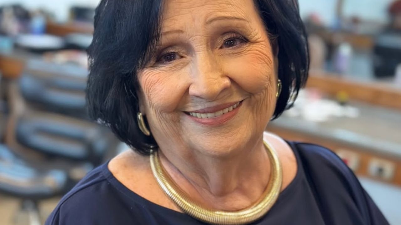Déa Lúcia, mãe do ator Paulo Gustavo, comenta sobre criação dos netos Lorena Bueri