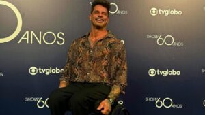 Fernando Fernandes comenta sobre emoção ao voltar a andar com um exoesqueleto