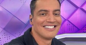 Leo Dias aparece no Fofocalizando após demissão com recado no SBT: “Eu preciso dizer”
