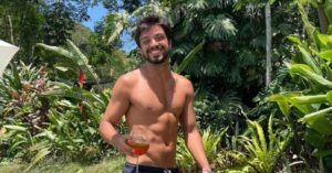 Casado, Rodrigo Simas abre o jogo sobre sexualidade e assume do que realmente gosta: “É isso”