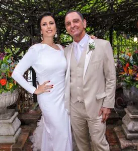Suzana Alves, ex-Tiazinha, anuncia término de casamento com ex-tenista Flávio Saretta. Veja as separações dos famosos em 2025