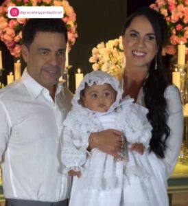 Graciele Lacerda e Zezé Di Camargo batizam a filha com direito a apresentação ao vivo da madrinha Wanessa Camargo