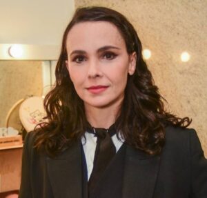 Aos 46 anos de idade, Débora Falabella reflete sobre amadurecimento: Traz mais tranquilidade do que aflição