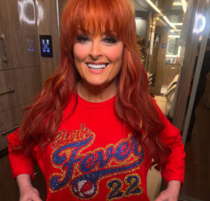 Filha de Wynonna Judd revela que foi abusada pelo padrasto aos dez anos de idade