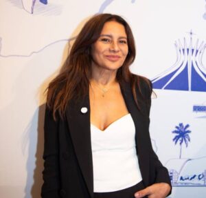Dira Paes mostra encontro com Julia Roberts e Sean Penn: Bem especial