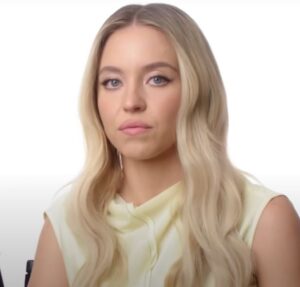 Jenna Ortega, Sydney Sweeney, Jesse Williams… Confira os looks dos apresentadores do Emmy 2025