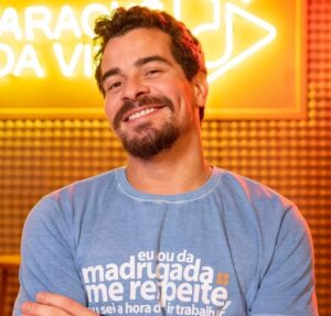 Thiago Martins celebra recuperação de infecção pulmonar: O fungo sumiu