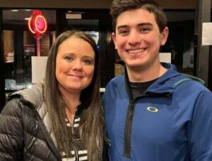 Mãe biológica e filho descobrem que trabalhavam no mesmo hospital