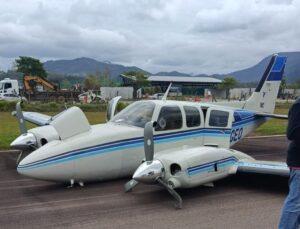 Avião de pequeno porte faz pouso de emergência em SC; Veja vídeo!