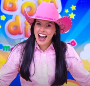 Ana Castela apresenta o Bom Dia e Cia e se emociona com recado da mãe: Te amo muito