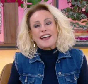 Ana Maria Braga diverte ao falar de Vini Jr e Virginia Fonseca: Fofoca é comigo mesmo