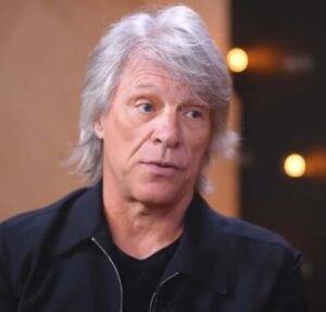 Jon Bon Jovi se derrete pela primeira neta e afirma que ser avô é maravilhoso