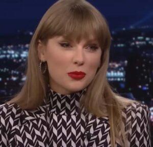Irmão de Travis Kelce revela que mãe estaria pressionando o jogador a ter filho com Taylor Swift