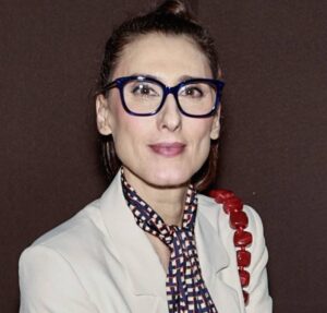 Celular sem sinal e televisão piscando? Veja 11 clichês dos filmes de terror