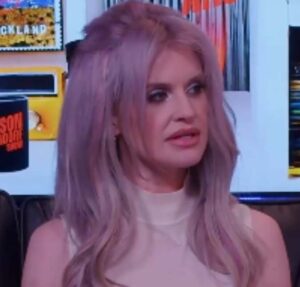 Filha de Ozzy Osbourne lamenta passar o primeiro aniversário sem o pai: Vai ser uma porcaria sem você