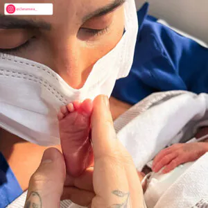 Clara Maia vibra com evolução do filho Theo: Tete da mamãe é poderoso. Veja o que ela e André Coelho já falaram sobre o herdeiro
