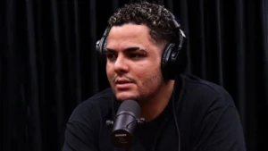 Igão, do PodPah, comenta operação policial nas favelas do RJ