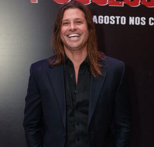 Na chegada a Istambul, Zeynep e Melek enfrentam desafios para manter em segredo a nova vida. Veja o que vai rolar em Mãe nesta quarta-feira