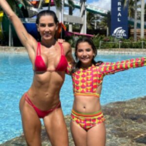 deborah secco e filha maria flor