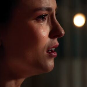 Estela (Larissa Manoela) nervosa em 'Êta Mundo Melhor'