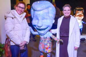 Filhas de Silvio Santos visitam exposição ‘Caravana do Silvinho’