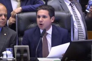 Hugo Motta diz que PEC da Segurança deve ser votada no início de dezembro pela comissão
