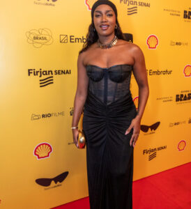 IZA arrasa com look transparente em primeira aparição pública após término com Yuri Lima; veja fotos