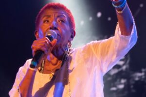 Leci Brandão é internada em São Paulo