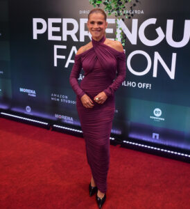 Ingrid Guimarães recebe famosos em pré-estreia de novo filme