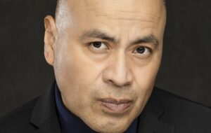 Do tribunal ao estúdio: Philip Mason lança sua primeira música em espanhol, “En Mi Corazón”