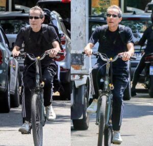 Em meio a tratamento contra o câncer, Tony Bellotto é visto andando de bicicleta