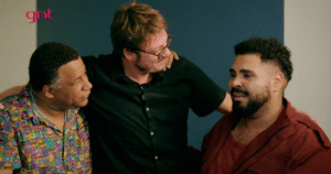 Emocionado, Fábio Porchat se declara para Paulo Vieira: ‘Te amo’